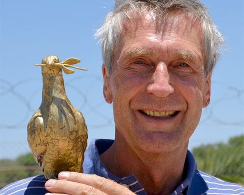 Dr. Michael Hoppe bekommt die Goldene Friedenstaube 2012